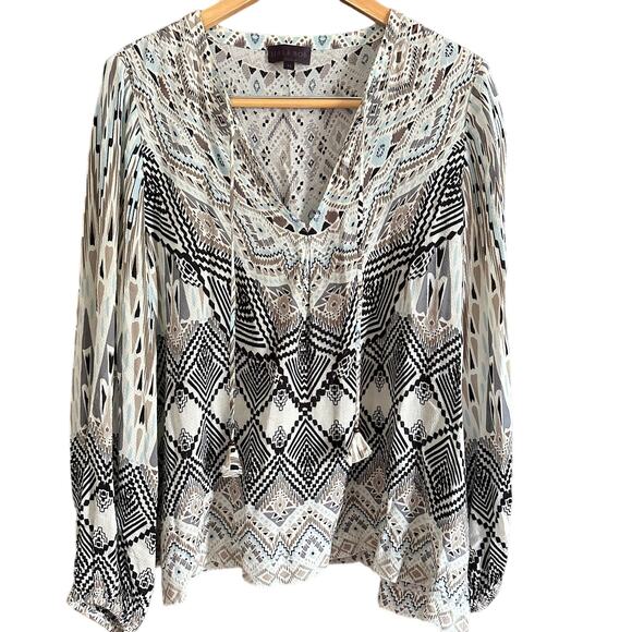 HALE BOB | Boho Graphic Printed Textured Split Neck Long Sleeve Top | Medium - Picture 1 of 7
